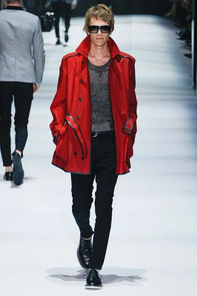 Look 2